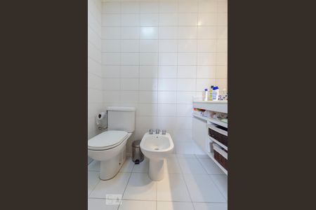 Banheiro da suíte de apartamento à venda com 3 quartos, 154m² em Parque Colonial, São Paulo