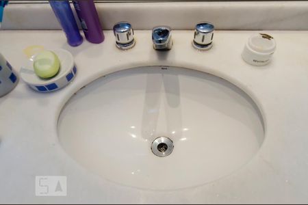 Banheiro da suíte de apartamento à venda com 3 quartos, 154m² em Parque Colonial, São Paulo