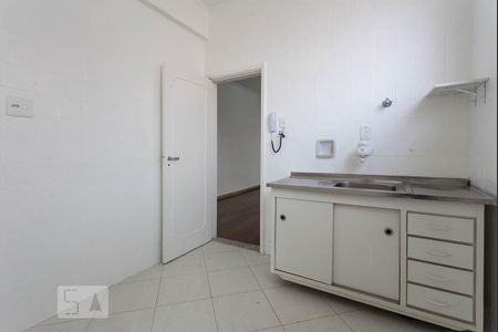 Apartamento para alugar com 100m², 2 quartos e 1 vaga Apartamento para alugar com 100m², 2 quartos e 1 vagaCozinha