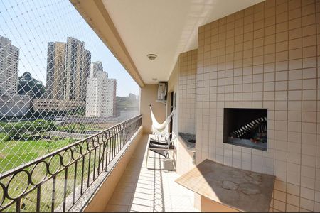 varanda gourmet de apartamento para alugar com 4 quartos, 155m² em Jardim Monte Kemel, São Paulo