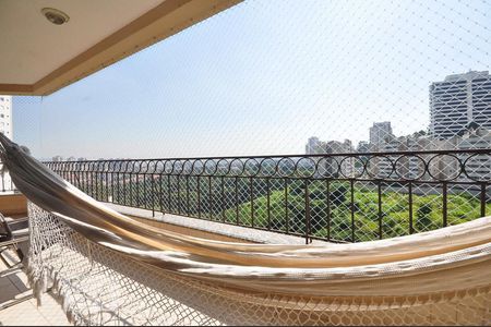 varanda gourmet de apartamento para alugar com 4 quartos, 155m² em Jardim Monte Kemel, São Paulo