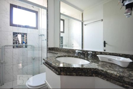 banheiro suíte 2 de apartamento para alugar com 4 quartos, 155m² em Jardim Monte Kemel, São Paulo