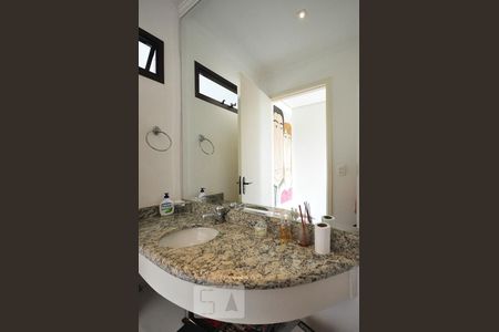 lavabo de apartamento para alugar com 4 quartos, 155m² em Jardim Monte Kemel, São Paulo