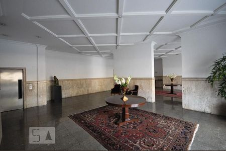 Apartamento à venda com 211m², 3 quartos e 4 vagashall social