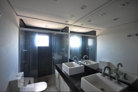 Apartamento à venda com 211m², 3 quartos e 4 vagasbanheiro suíte 3