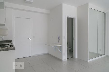 Sala/Quarto conjugados de kitnet/studio para alugar com 1 quarto, 40m² em Bela Vista, São Paulo