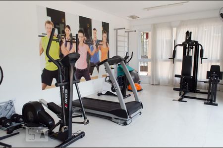 Apartamento à venda com 98m², 2 quartos e 2 vagasDependências do prédio - academia