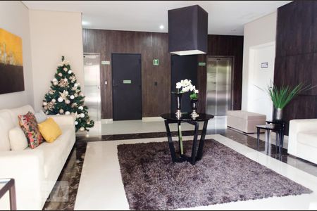 Apartamento à venda com 98m², 2 quartos e 2 vagasDependências do prédio - hall