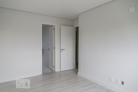 Quarto 2 (suite) de apartamento para alugar com 2 quartos, 66m² em Parque Industrial Tomas Edson, São Paulo