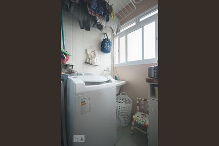 Apartamento à venda com 64m², 2 quartos e 2 vagasÁrea Serviço