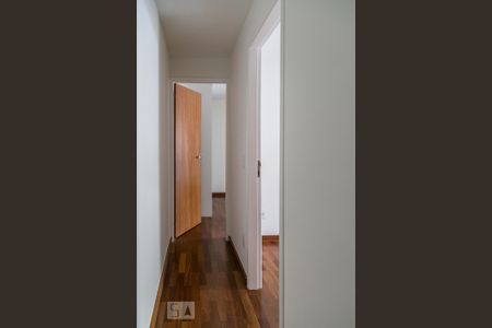 Apartamento à venda com 70m², 2 quartos e 2 vagasCorredor