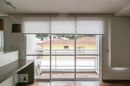 Sala de apartamento à venda com 2 quartos, 70m² em Vila Madalena, São Paulo