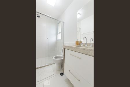 Apartamento à venda com 90m², 2 quartos e 2 vagasBanheiro da suíte