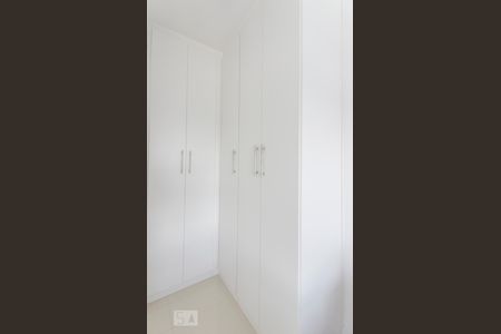 Detalhe da suíte de apartamento para alugar com 2 quartos, 90m² em Alphaville Conde Ii, Barueri