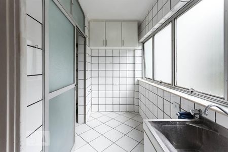 Área de serviço de apartamento para alugar com 2 quartos, 85m² em Santo Amaro, São Paulo