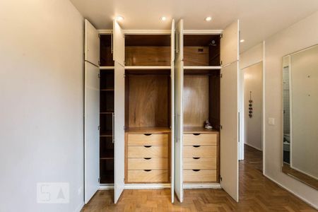 Apartamento à venda com 100m², 3 quartos e 1 vaga Apartamento à venda com 100m², 3 quartos e 1 vagaSuíte