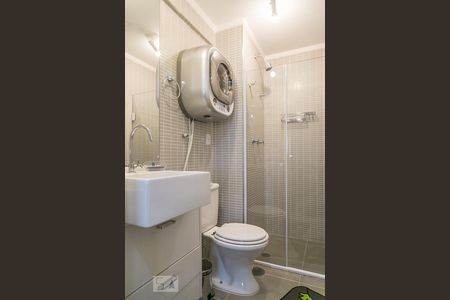 Banheiro de kitnet/studio para alugar com 1 quarto, 39m² em Bela Vista, São Paulo