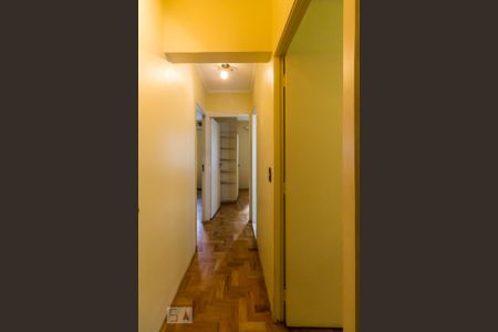 Apartamento para alugar com 138m², 3 quartos e 1 vaga Apartamento para alugar com 138m², 3 quartos e 1 vagaCorredor