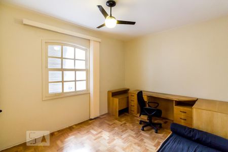 Apartamento para alugar com 138m², 3 quartos e 1 vaga Apartamento para alugar com 138m², 3 quartos e 1 vagaQuarto