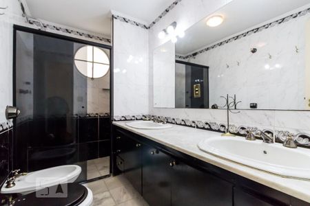 Apartamento para alugar com 138m², 3 quartos e 1 vaga Apartamento para alugar com 138m², 3 quartos e 1 vagaBanheiro