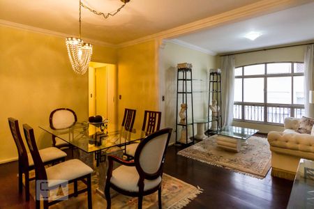Apartamento para alugar com 138m², 3 quartos e 1 vaga Apartamento para alugar com 138m², 3 quartos e 1 vagaSala