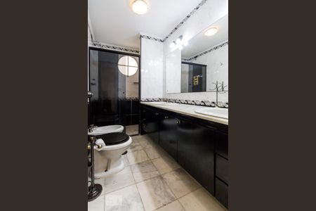 Apartamento para alugar com 138m², 3 quartos e 1 vaga Apartamento para alugar com 138m², 3 quartos e 1 vagaBanheiro