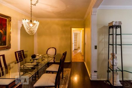 Apartamento para alugar com 138m², 3 quartos e 1 vaga Apartamento para alugar com 138m², 3 quartos e 1 vagaSala