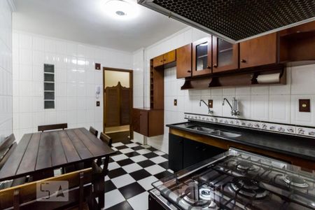Apartamento para alugar com 138m², 3 quartos e 1 vaga Apartamento para alugar com 138m², 3 quartos e 1 vagaCozinha