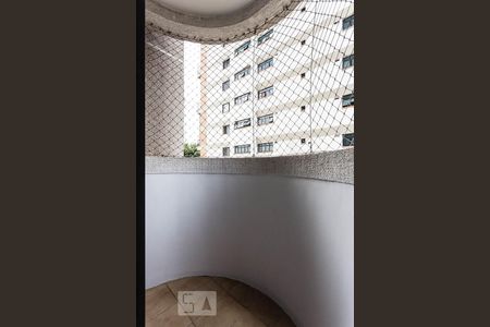 Apartamento para alugar com 78m², 3 quartos e 1 vaga Apartamento para alugar com 78m², 3 quartos e 1 vagaVaranda