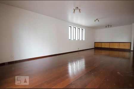 Sala 1 de apartamento para alugar com 3 quartos, 220m² em Perdizes, São Paulo