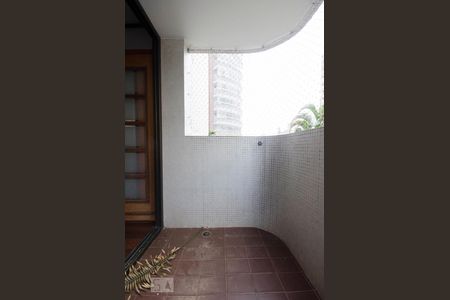 Varanda da sala de apartamento para alugar com 3 quartos, 220m² em Perdizes, São Paulo
