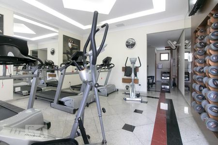 Apartamento à venda com 175m², 4 quartos e 4 vagas Apartamento à venda com 175m², 4 quartos e 4 vagasAcademia