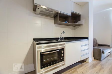 Cozinha de apartamento para alugar com 1 quarto, 43m² em Vila Madalena, São Paulo