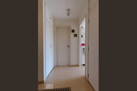 Apartamento à venda com 115m², 3 quartos e 1 vagaCorredor dos quartos
