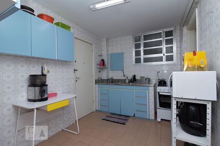 Apartamento à venda com 108m², 3 quartos e 1 vaga Apartamento à venda com 108m², 3 quartos e 1 vagaCozinha