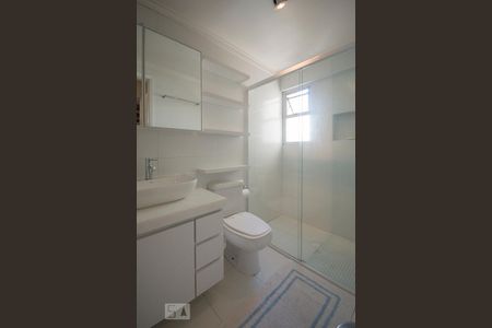 Apartamento à venda com 70m², 2 quartos e 1 vaga Apartamento à venda com 70m², 2 quartos e 1 vagaBanheiro