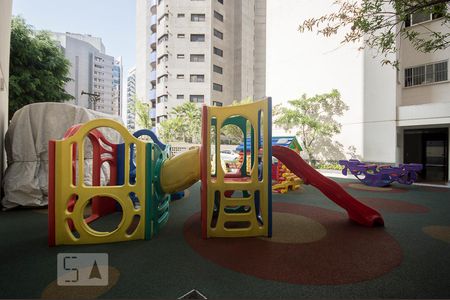 Apartamento à venda com 70m², 2 quartos e 1 vaga Apartamento à venda com 70m², 2 quartos e 1 vagaFachada