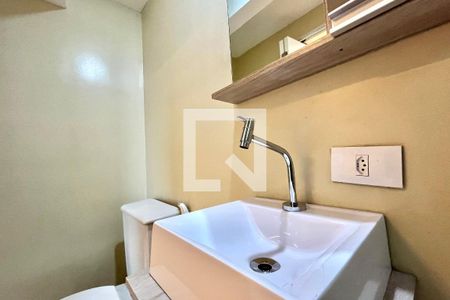 Banheiro de kitnet/studio para alugar com 1 quarto, 24m² em Vila Clementino, São Paulo