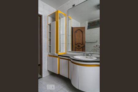 Apartamento para alugar com 260m², 2 quartos e 2 vagas Apartamento para alugar com 260m², 2 quartos e 2 vagasBanheiro