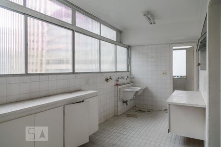 Apartamento para alugar com 260m², 2 quartos e 2 vagas Apartamento para alugar com 260m², 2 quartos e 2 vagasÁrea de serviço