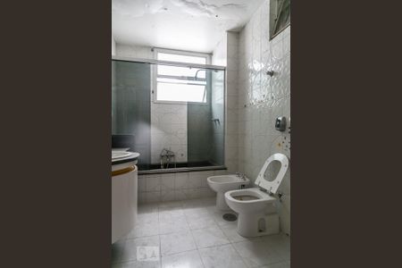 Apartamento para alugar com 260m², 2 quartos e 2 vagas Apartamento para alugar com 260m², 2 quartos e 2 vagasBanheiro