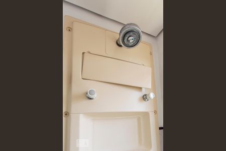 Apartamento à venda com 170m², 3 quartos e 3 vagas Apartamento à venda com 170m², 3 quartos e 3 vagasDetalhe do banheiro da suíte 2