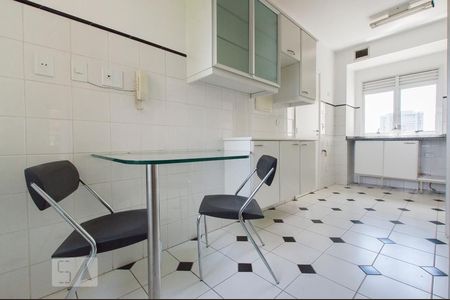 Apartamento à venda com 170m², 3 quartos e 3 vagas Apartamento à venda com 170m², 3 quartos e 3 vagasCozinha