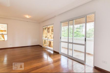 Apartamento à venda com 170m², 3 quartos e 3 vagas Apartamento à venda com 170m², 3 quartos e 3 vagasSala