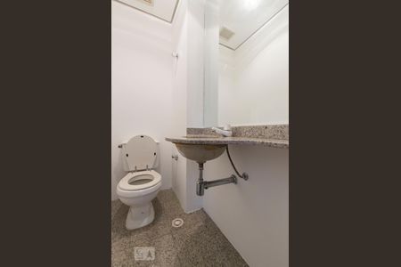Apartamento à venda com 170m², 3 quartos e 3 vagas Apartamento à venda com 170m², 3 quartos e 3 vagasLavabo