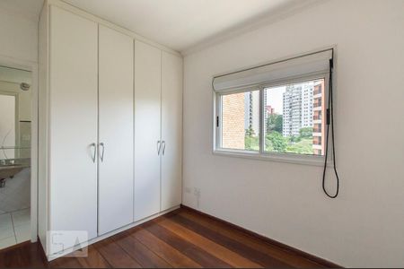 Apartamento à venda com 170m², 3 quartos e 3 vagas Apartamento à venda com 170m², 3 quartos e 3 vagasSuíte