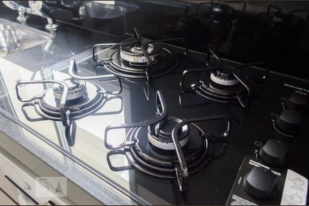 Cozinha de apartamento para alugar com 1 quarto, 52m² em Cambuí, Campinas