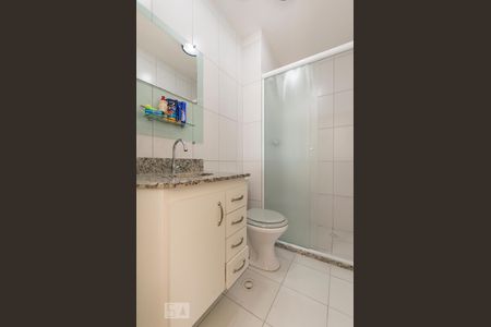 Banheiro de apartamento à venda com 3 quartos, 70m² em Jardim Iracema, Barueri