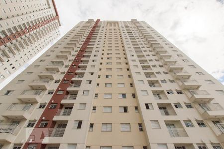 Apartamento à venda com 70m², 3 quartos e 1 vaga Apartamento à venda com 70m², 3 quartos e 1 vagaFachada