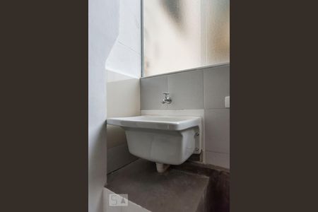 Apartamento para alugar com 82m², 2 quartos e sem vagaArea de serviço